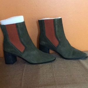 Lori Goldstein suede ankle boots NEW